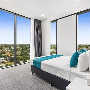 **** Aparthotel Essence Taringa Australia