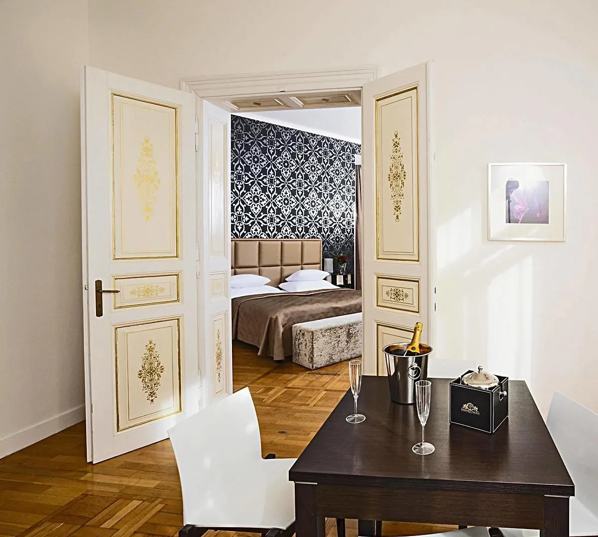 Deminka Palace Prag Hotel
